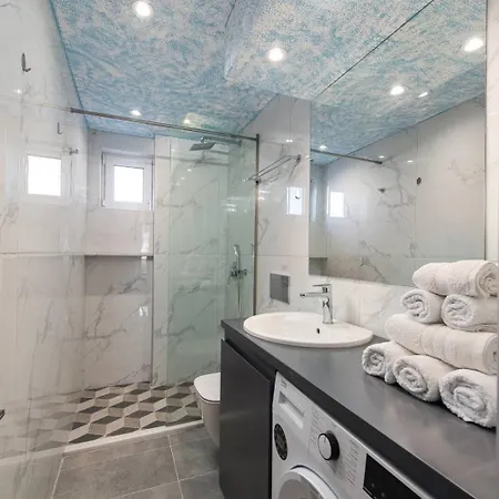 Apartamento Modern Colorful House 3 *