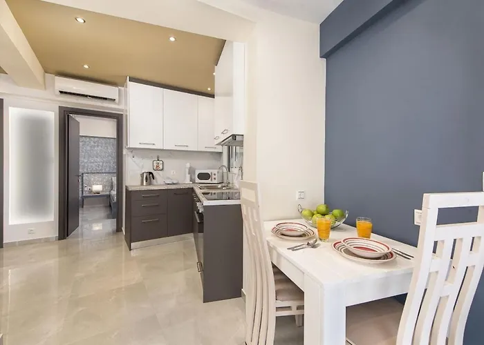 Διαμέρισμα Modern Colorful House 3 *