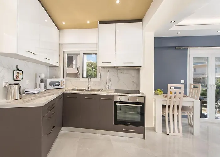 Modern Colorful House 3 Daire Rhodes City